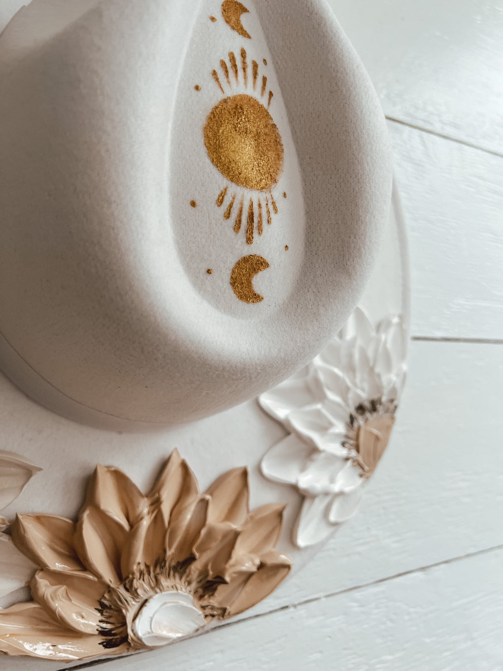 Flower Hat - Wedding Rancher Hat - Baby Shower Hat - Gender Reveal Wardrobe - Festival Accessory - Maternity photos - Wide Brim Hat