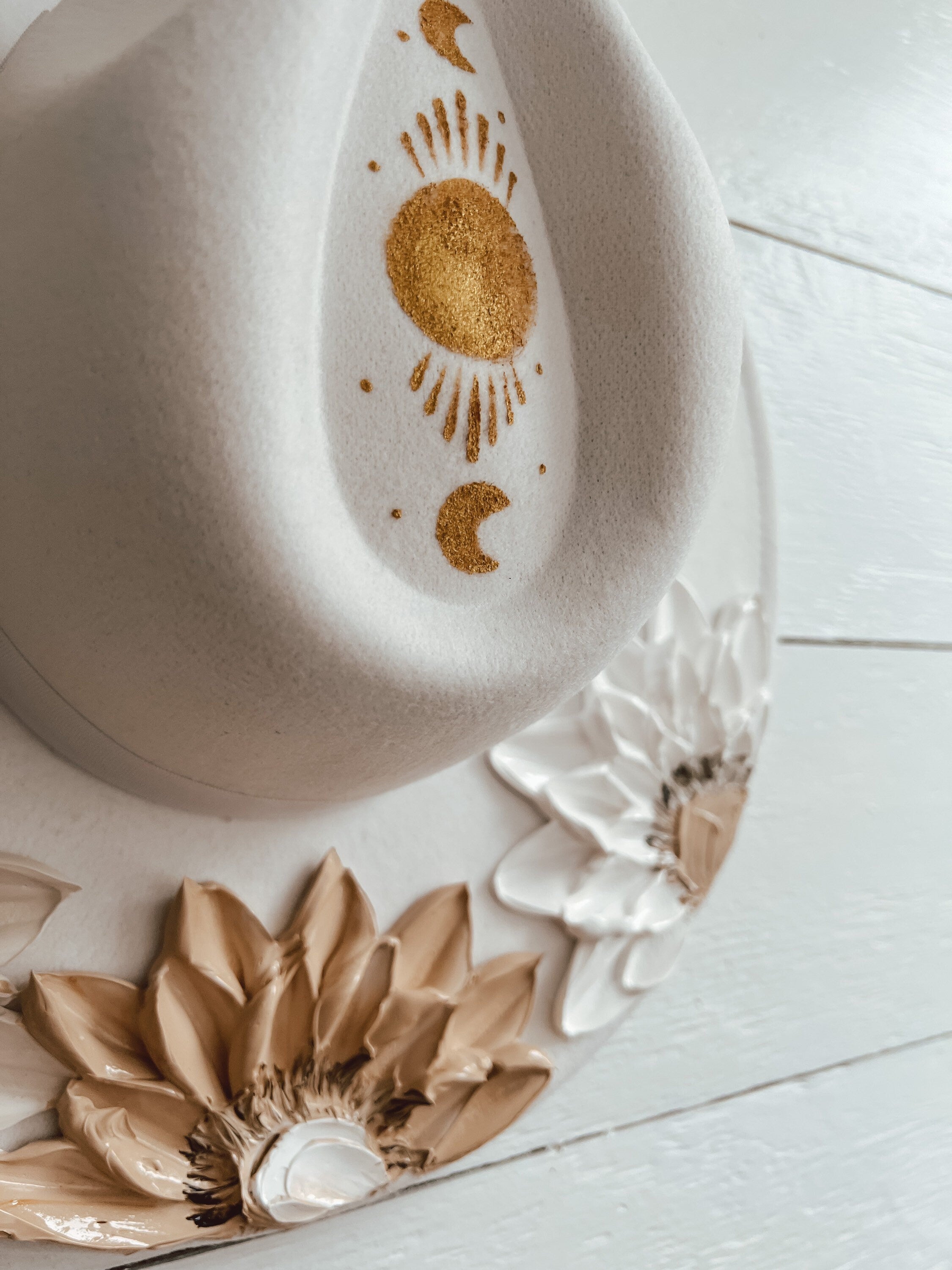 Flower Hat - Wedding Rancher Hat - Baby Shower Hat - Gender Reveal Wardrobe - Festival Accessory - Maternity photos - Wide Brim Hat