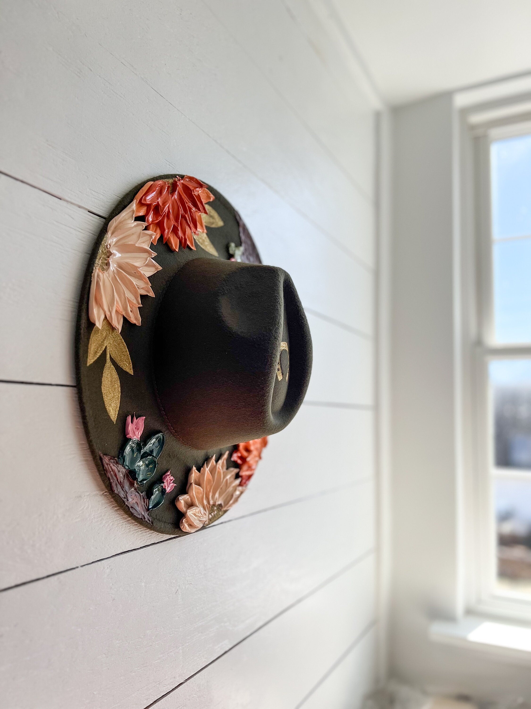 Hand-Painted Flower Rancher Hat: Western Wide Brim Accessory
