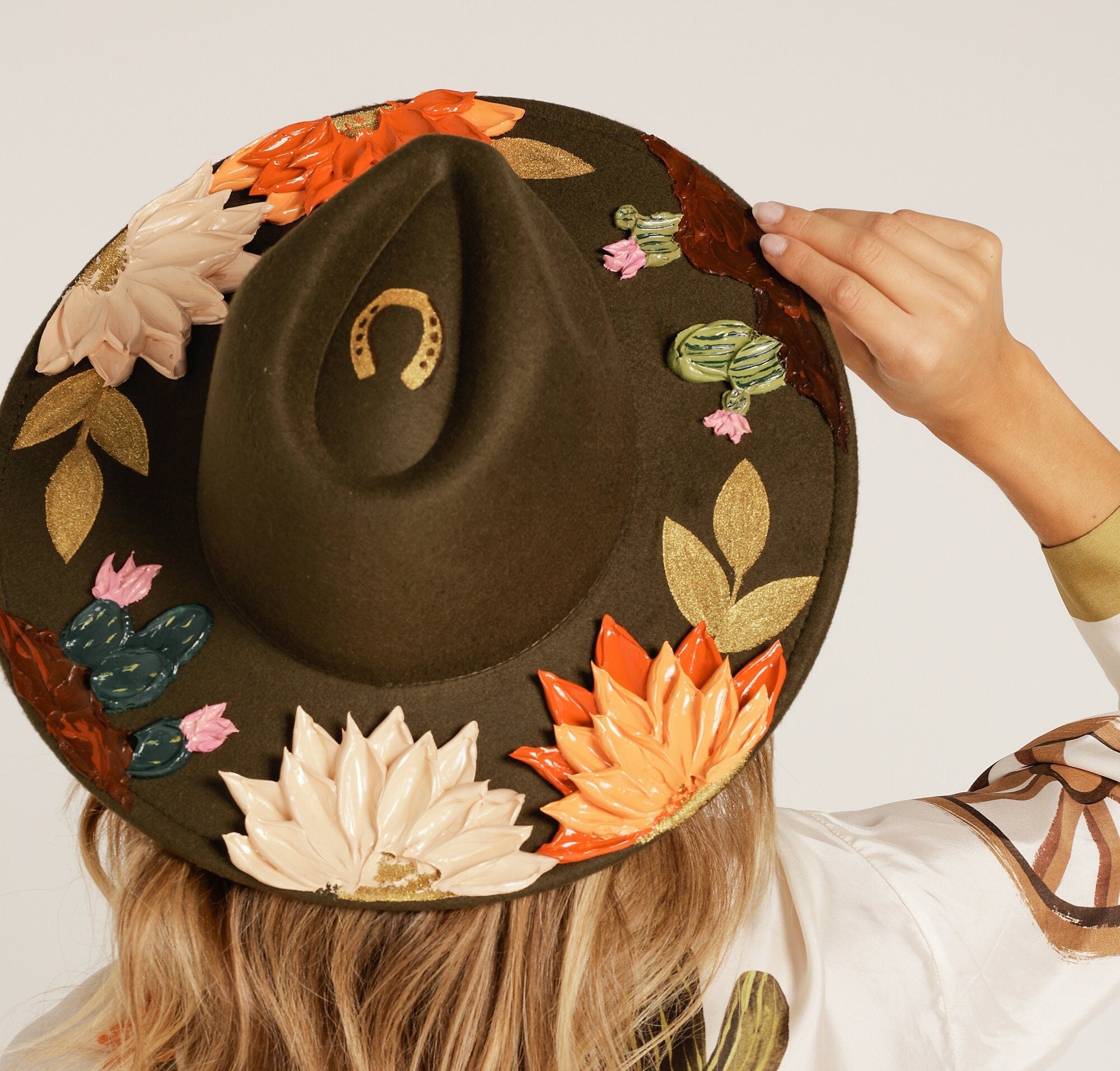 Hand-Painted Flower Rancher Hat: Western Wide Brim Accessory