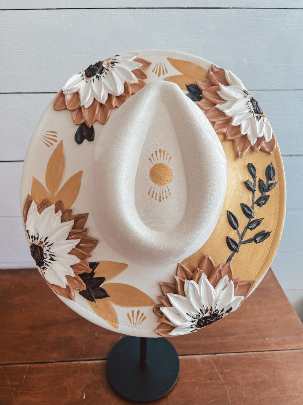 Hand-Painted Flower Rancher Hat: Boho Wide Brim, Family Photo Prop
